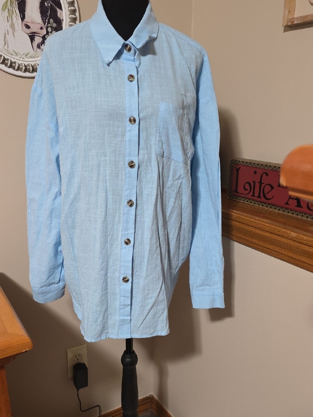 Women's Light Blue Button-Front Linen Blend Blouse